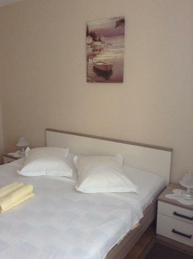 Apartment Biserka Barbat na Rabu Buitenkant foto